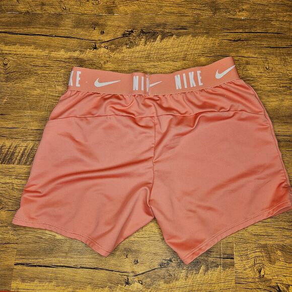 Nike Big Girls Dri-Fit Trophy 6in Training Running Shorts size Medium - Picture 3 of 7